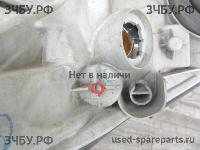 Toyota Camry 5 (V30) Фара правая