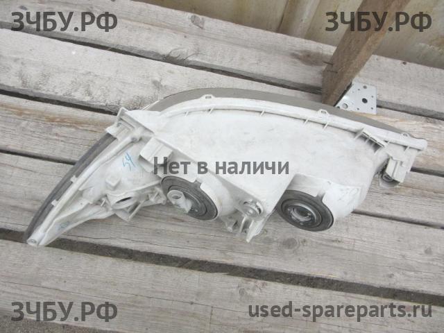 Toyota Camry 5 (V30) Фара правая