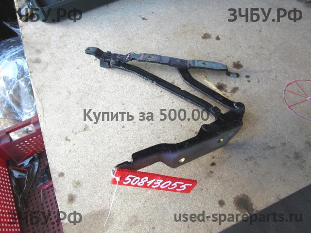 Volvo S40 (2) Петля крышки багажника левая