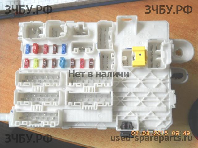 Toyota Hi Lux (3) Pick Up Блок предохранителей