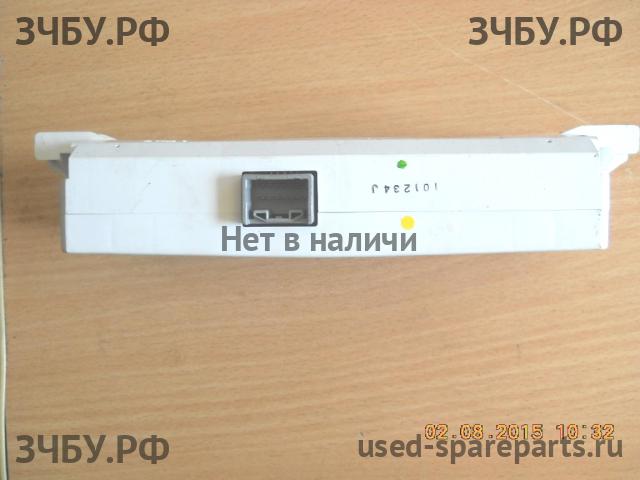 Toyota Hi Lux (3) Pick Up Дисплей информационный