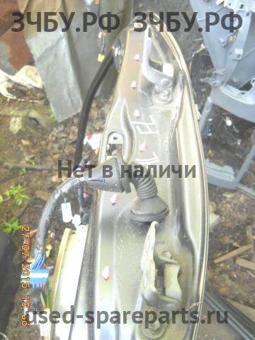 Toyota Hi Lux (3) Pick Up Петля двери передней левой
