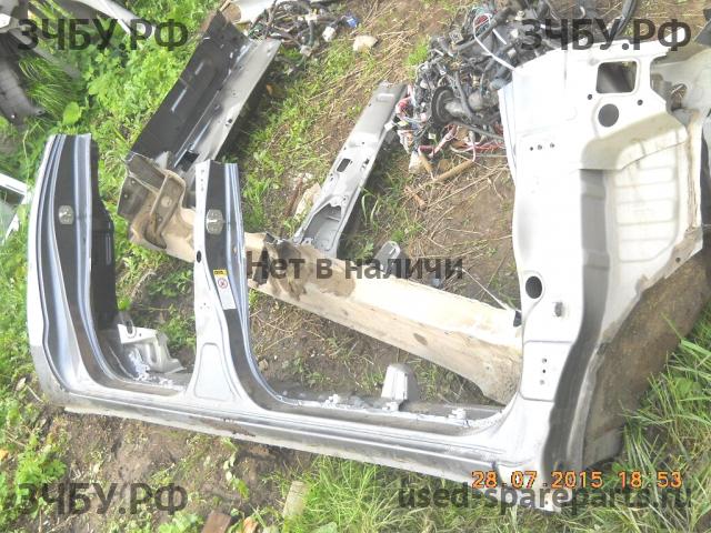 Toyota Hi Lux (3) Pick Up Порог правый
