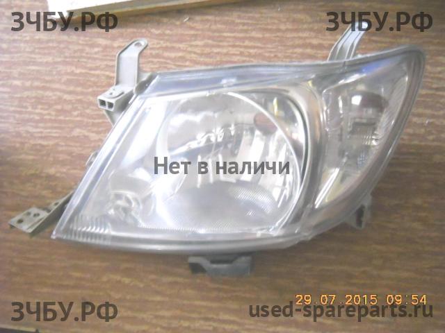 Toyota Hi Lux (3) Pick Up Фара левая