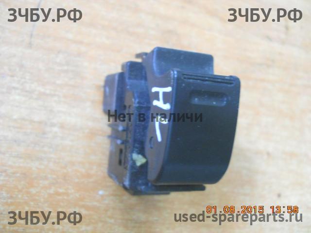 Toyota Hi Lux (3) Pick Up Кнопка стеклоподъемника