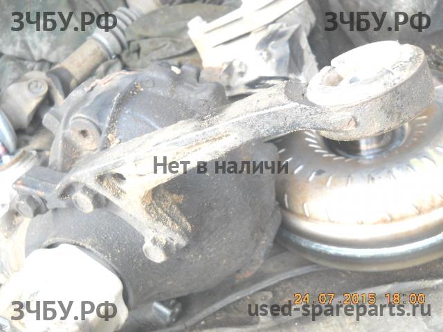 Toyota Hi Lux (3) Pick Up Кронштейн переднего редуктора