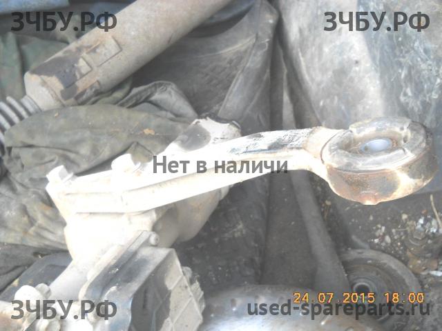 Toyota Hi Lux (3) Pick Up Опора переднего редуктора
