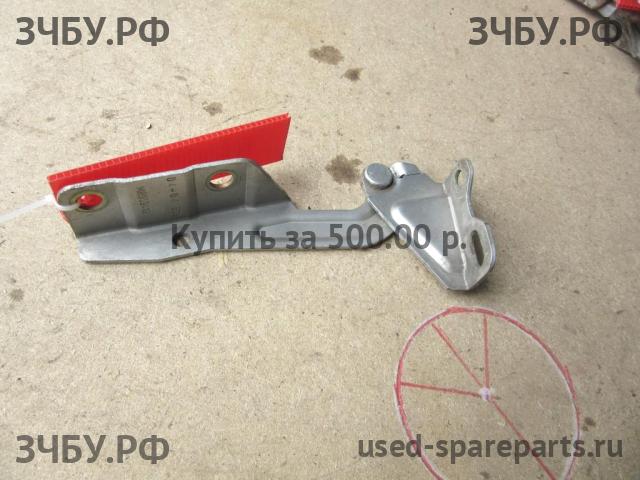 Mitsubishi Colt 6 (Z30) Петля капота левая