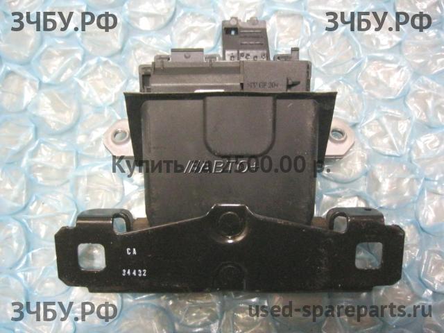 Ford Focus 3 Замок багажника
