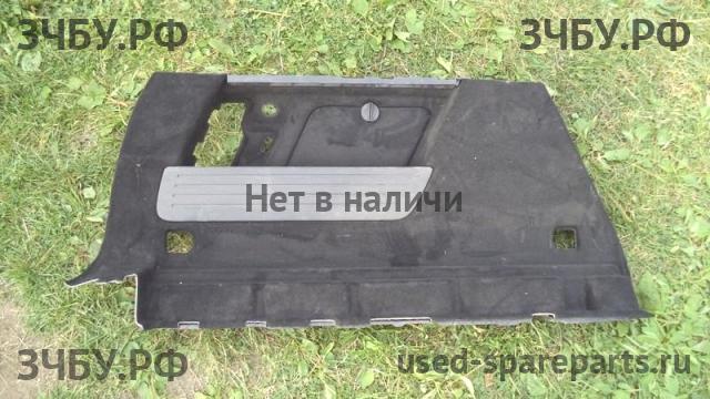 Opel Astra J Обшивка багажника