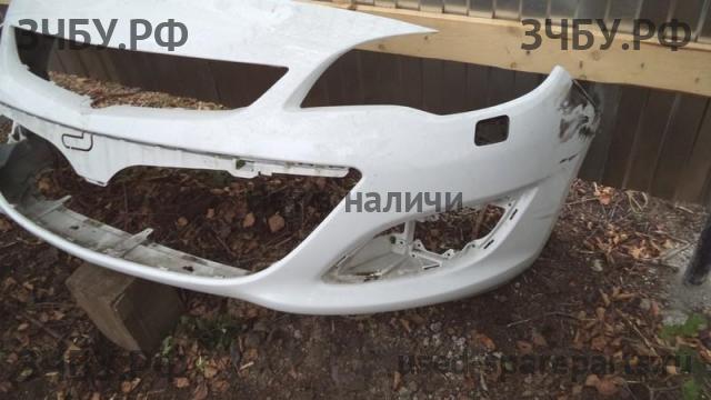 Opel Astra J Бампер передний