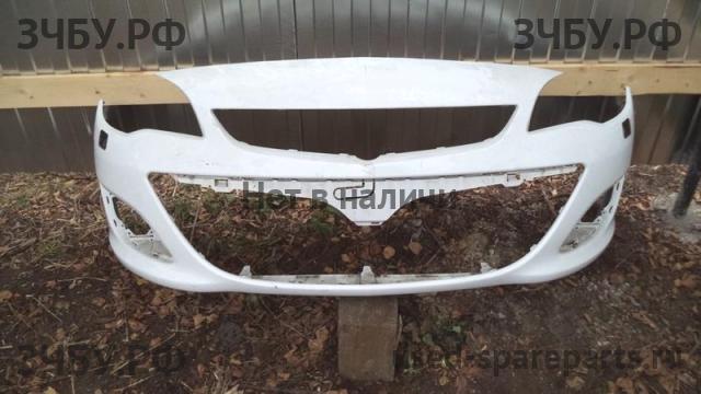 Opel Astra J Бампер передний