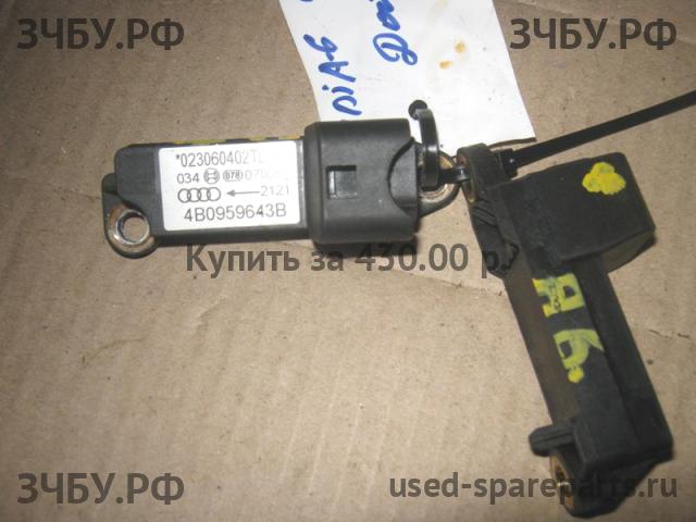 Audi A6 [C5] Датчик удара AIR BAG (SRS)