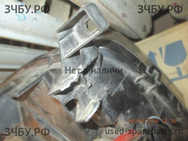 Nissan NP300 1 (D40) Фара левая