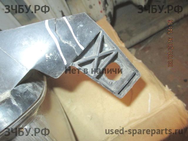 Nissan NP300 1 (D40) Фара левая