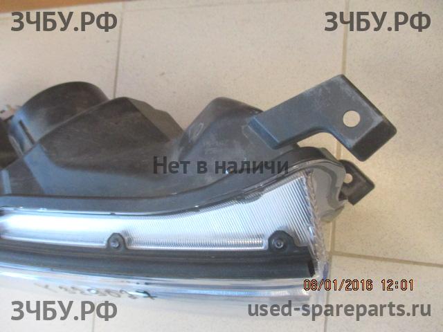 Toyota Highlander 3 Фара правая