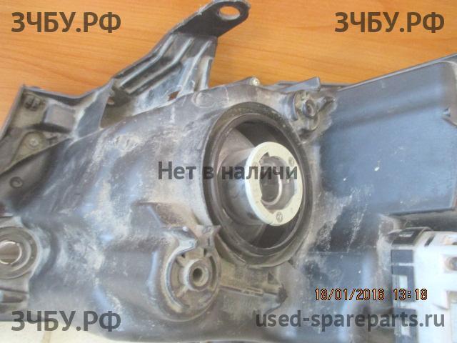 Toyota Camry 7 (V50) Фара правая