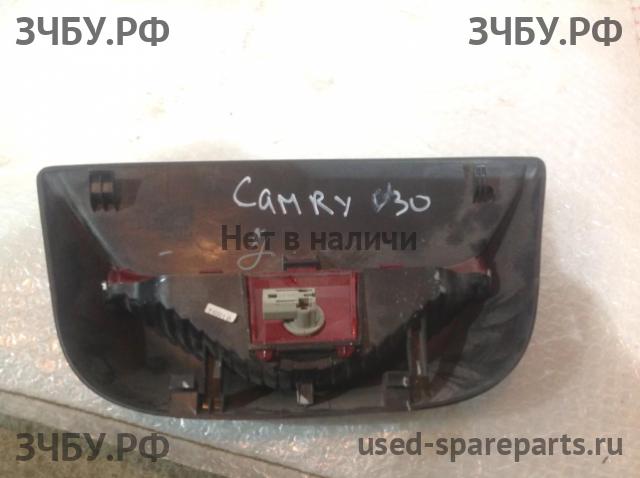 Toyota Camry 5 (V30) Фонарь задний (стоп сигнал)