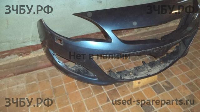 Opel Astra J Бампер передний
