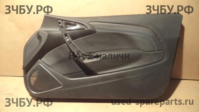 Opel Astra J Обшивка двери передней правой