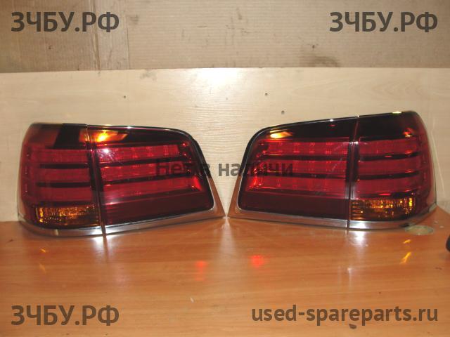 Lexus LX (2) 570 Фонарь правый