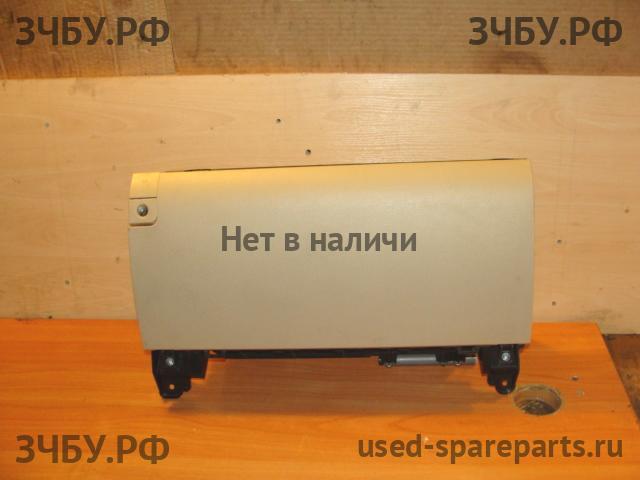 Lexus LX (2) 570 Бардачок