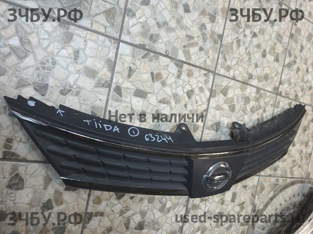 Nissan Tiida 1 Решетка радиатора