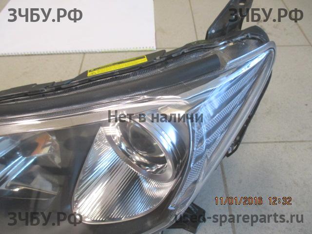Toyota RAV 4 (4) Фара левая