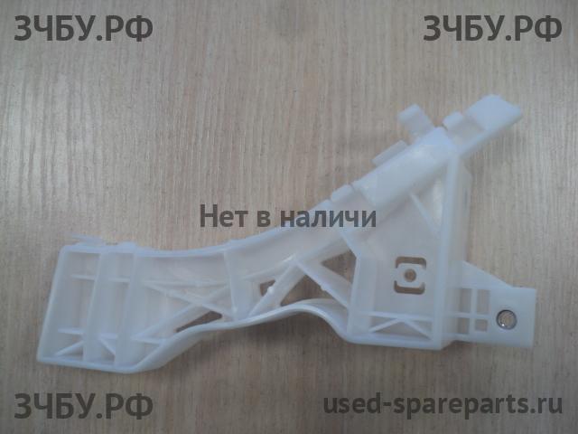 Mazda 3 [BK] Кронштейн бампера передний
