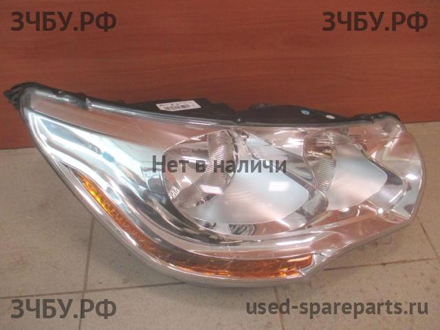 Citroen C4 (2) Фара правая