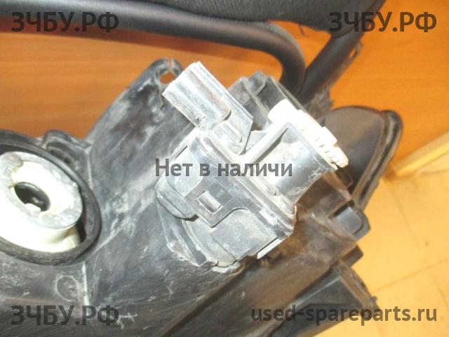 Mazda 3 [BK] Фара правая