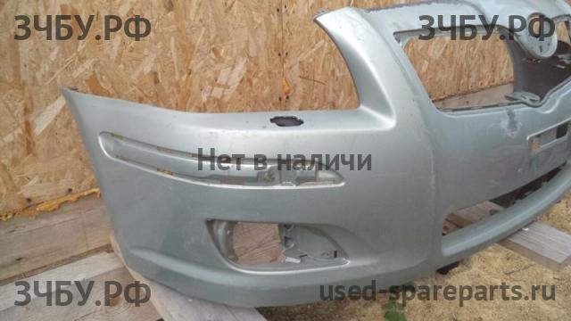 Toyota Avensis 2 Бампер передний