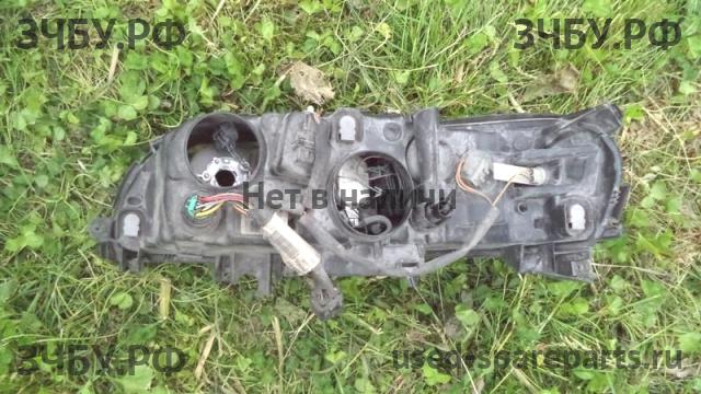 Volvo V70 (2) Фара правая