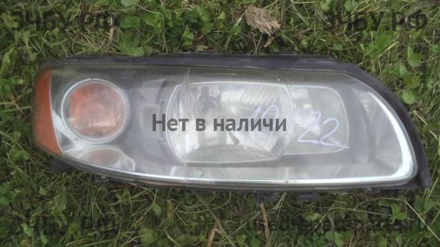 Volvo V70 (2) Фара правая