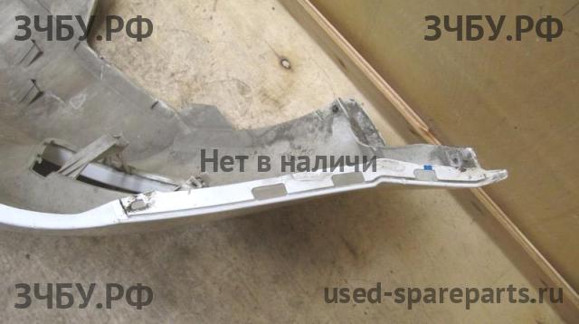 Opel Zafira B Бампер передний