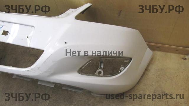 Opel Zafira B Бампер передний