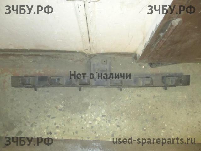 Ford Focus 3 Кронштейн бампера задний