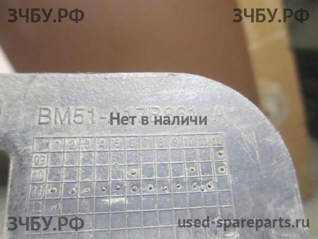 Ford Focus 3 Кронштейн бампера задний