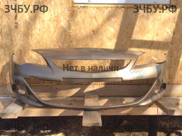 Opel Astra J Бампер передний