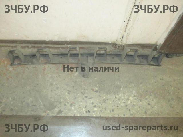 Ford Focus 3 Кронштейн бампера задний
