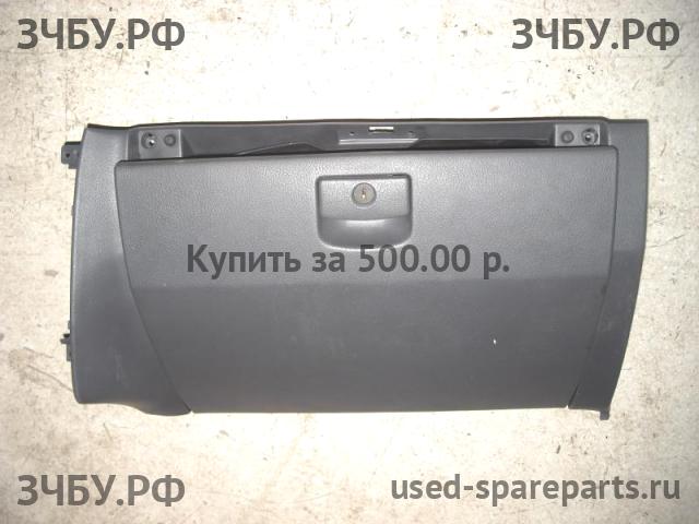 KIA Sorento 1 Бардачок