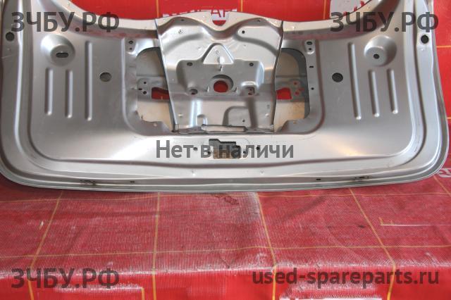 Renault Duster Дверь багажника