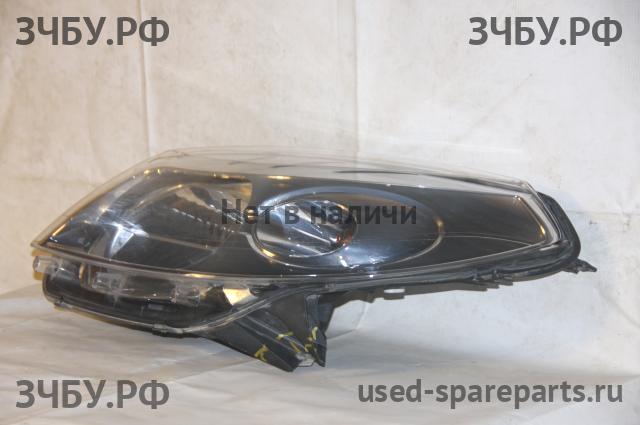 Renault Sandero 1 Фара левая