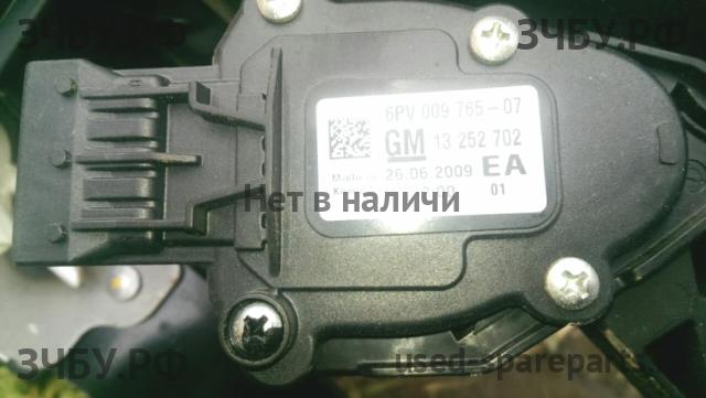 Chevrolet Cruze 1 Педаль газа