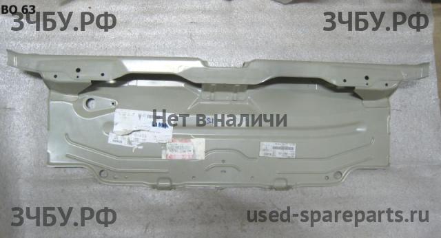 Suzuki Liana Панель задняя