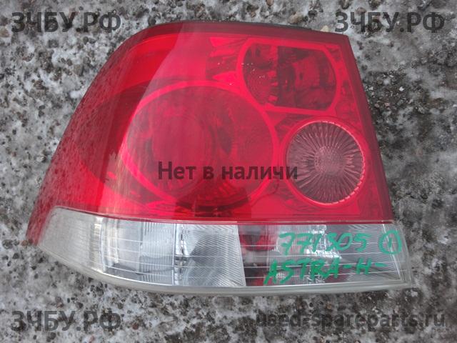 Opel Astra H Фонарь левый