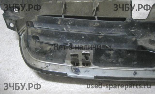 Subaru Legacy 4 (B13) Решетка радиатора