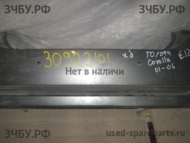 Toyota Corolla (E12) Бампер задний