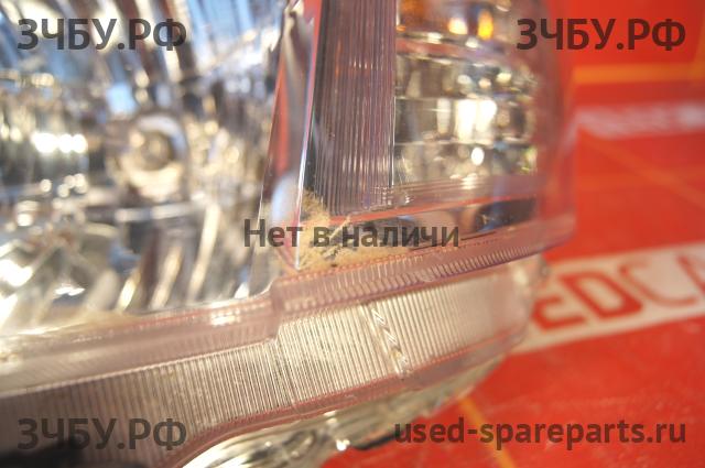 Toyota Hi Lux (3) Pick Up Фара левая