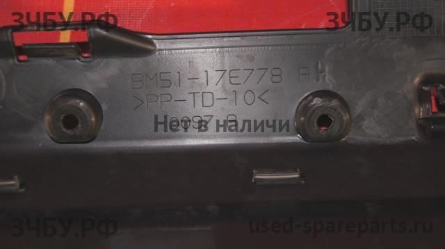 Ford Focus 3 Кронштейн бампера передний